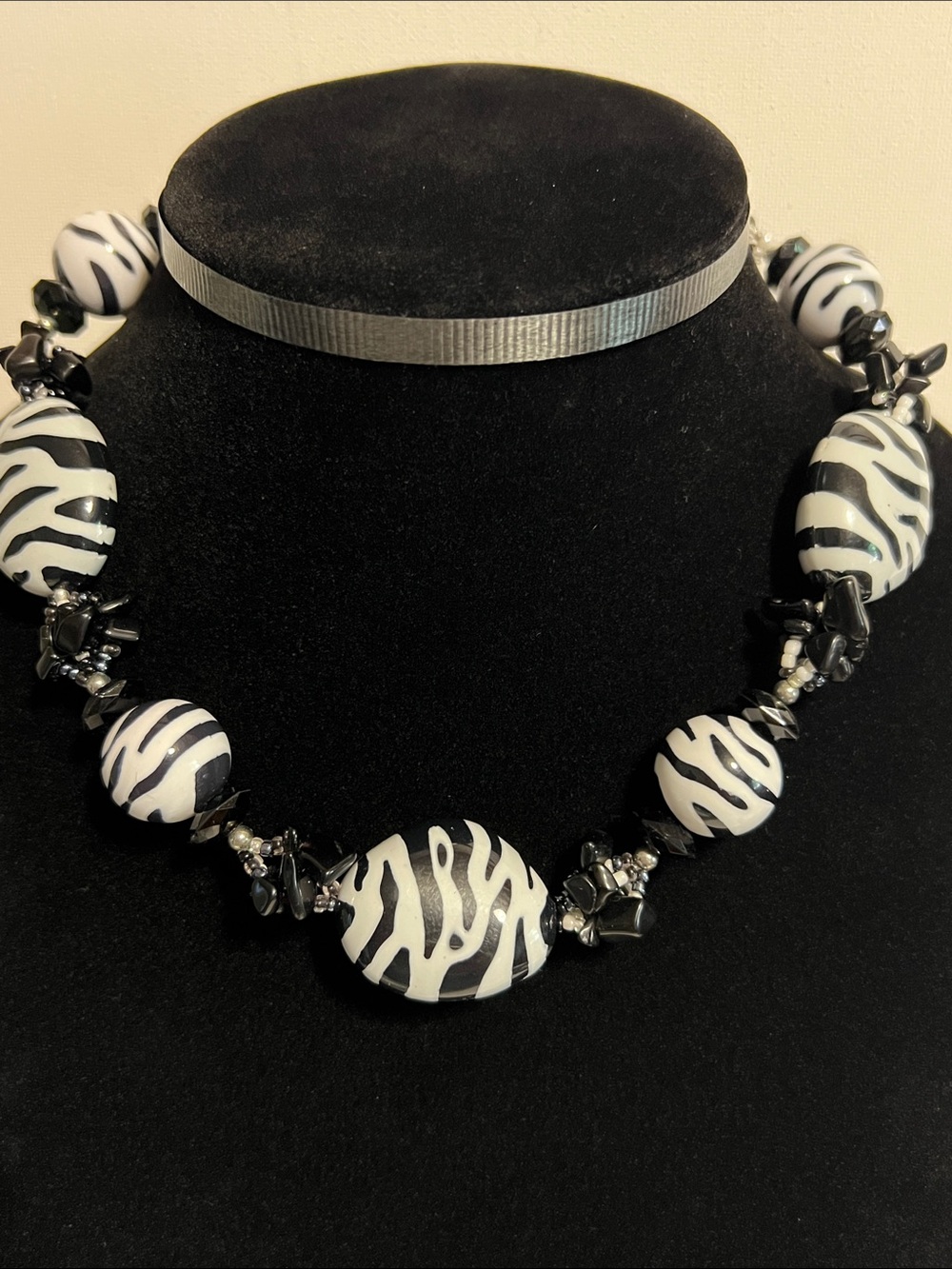 Black & White Zebra Beaded Statement Necklace Chunky Fashion Jewelry